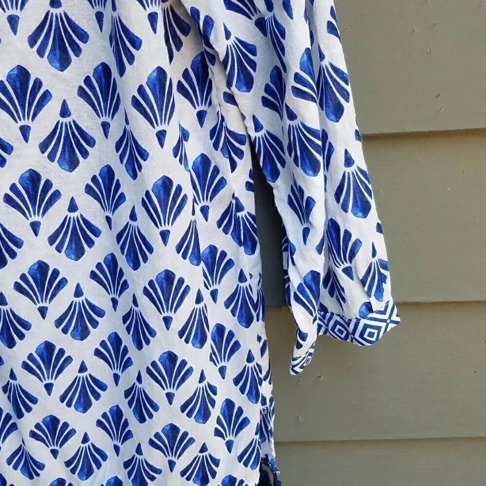 Talbot's Blue White Geometric Print Cotton Top size MP - Picture 8 of 8